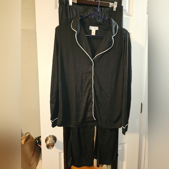 PJ Set - Picture 9 of 10